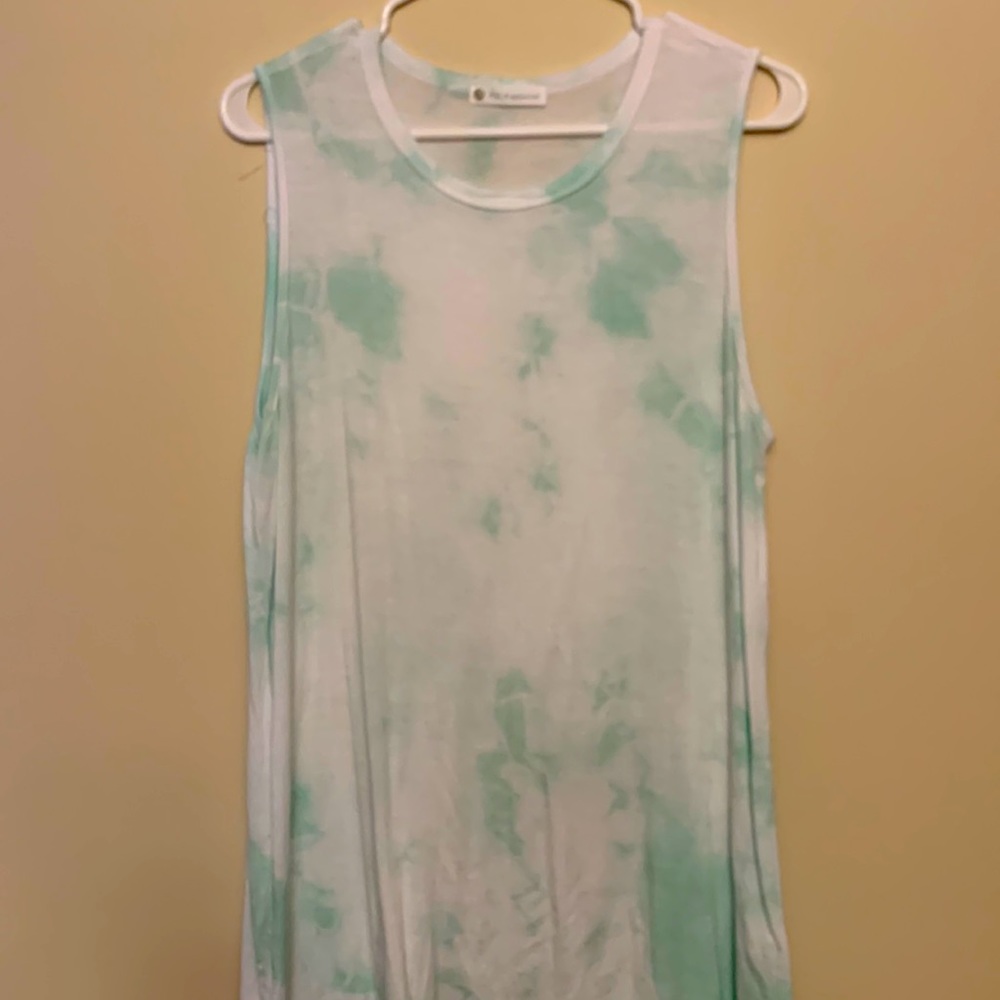 Green/white tie dyed tank